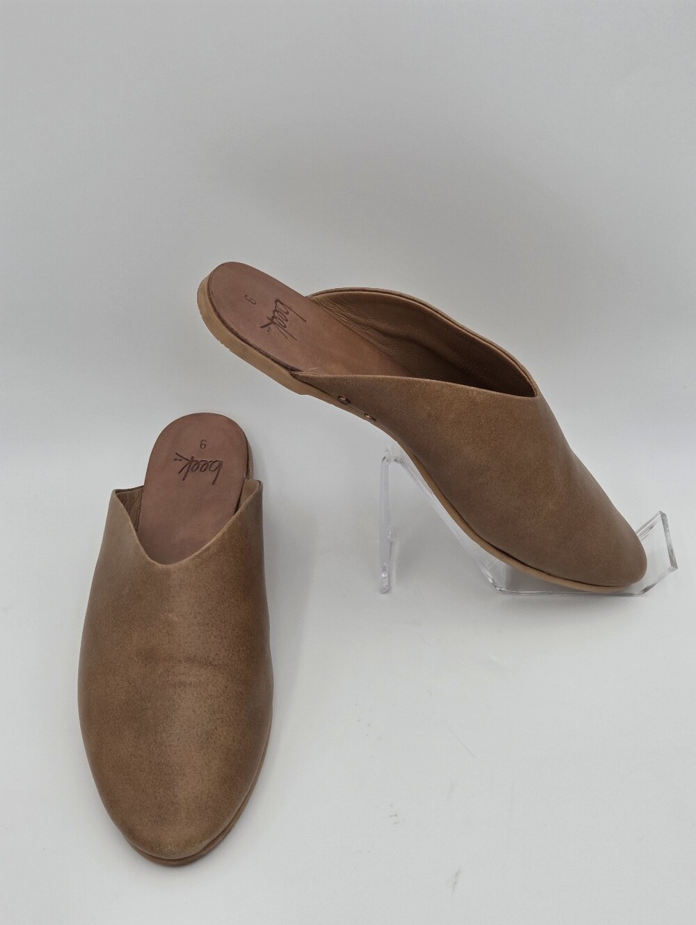 Beek Sanderling Leather Mule In Saddle Sz 9